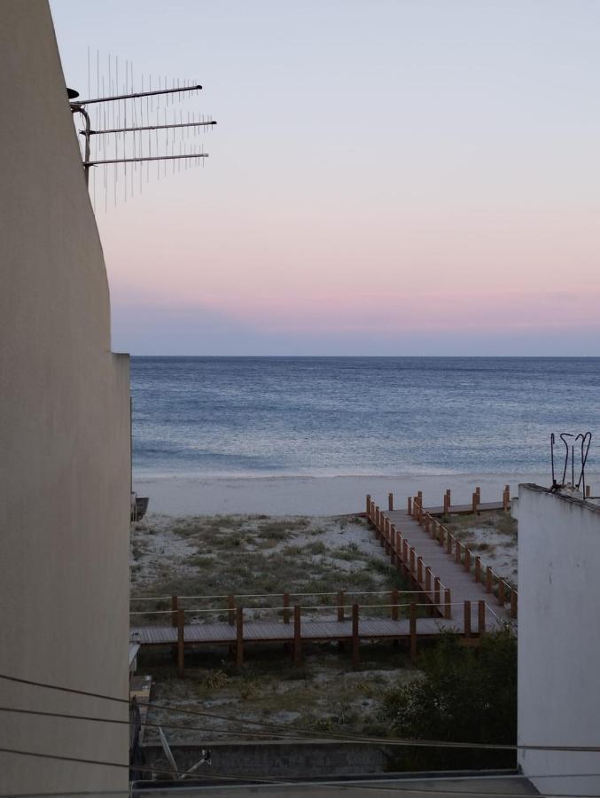 Corona'S Apartment- Fronte Spiaggia La Caletta Exteriör bild